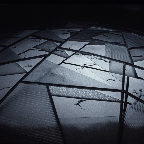 沈黙の風景 ｜ LANDSCAPE IN SILENCE<br />
1994<br />
モントリオール現代美術館（モントリオール・カナダ）<br />
カリネ・カンポギャラリー（アントワープ・ベルギー）